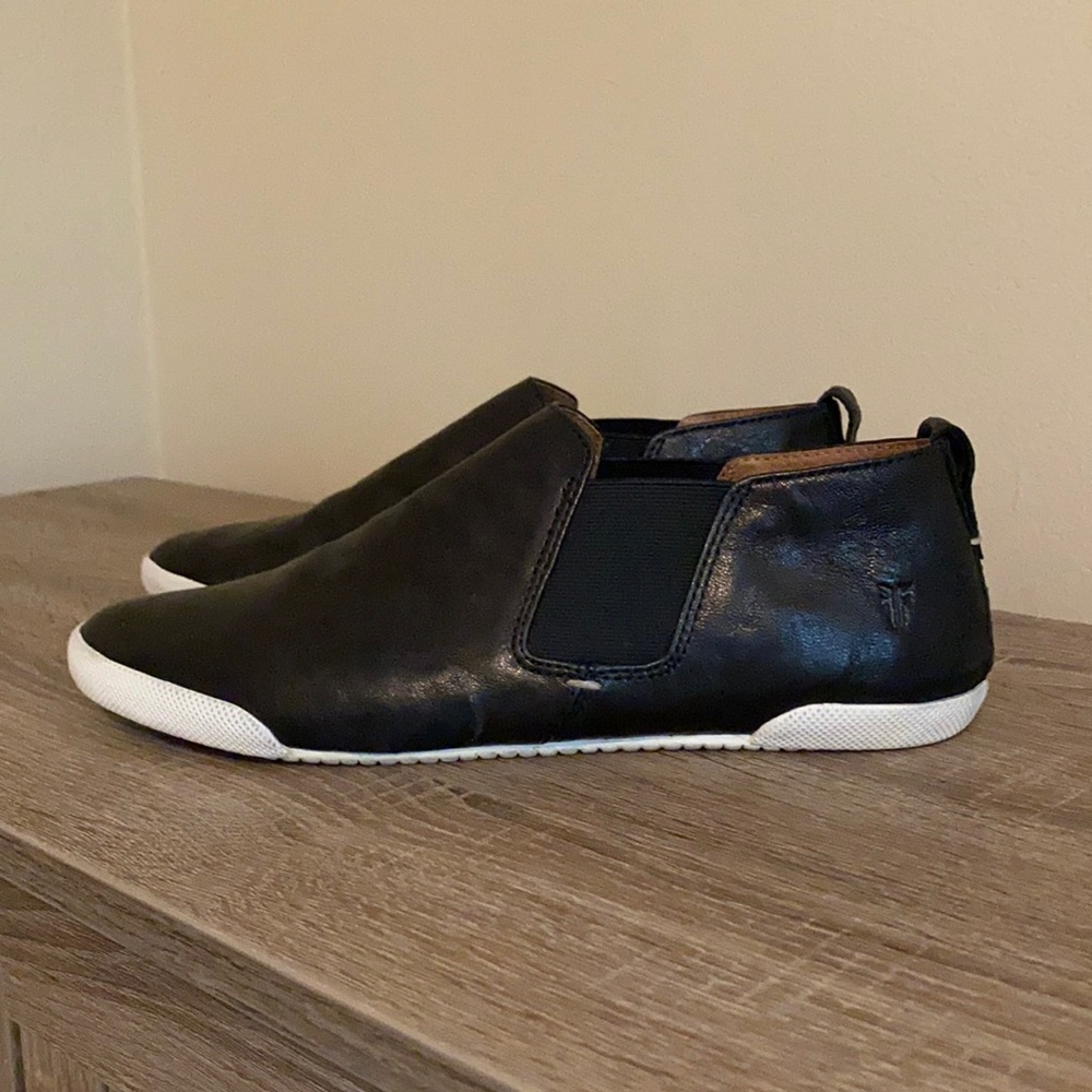 Frye casual bootie